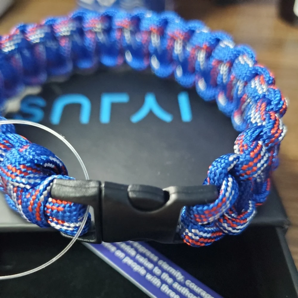 Paracord American Flag Bracelet